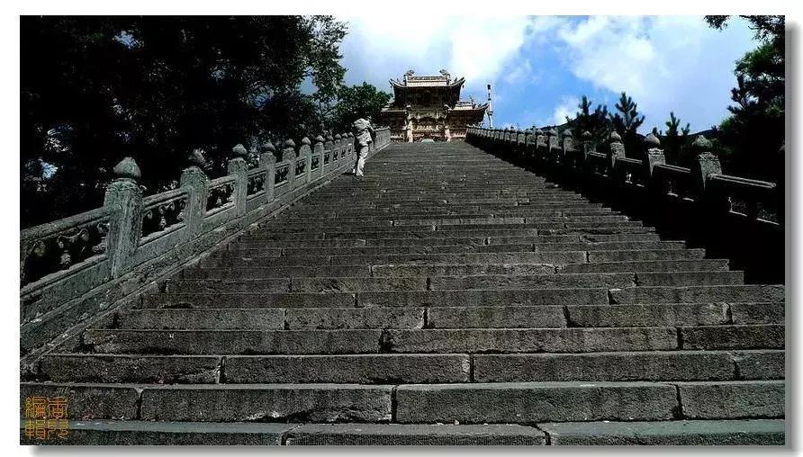 五台山文殊菩萨道场的解说,去五台山文殊菩萨道场攻略