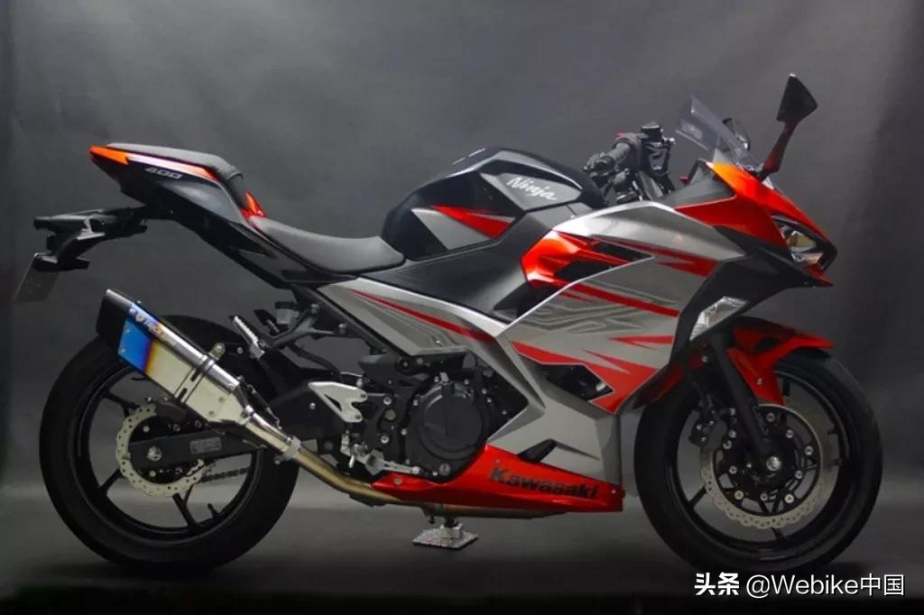 川崎ninja400原装排气管多少钱,川崎z400排气管为啥做得那么细