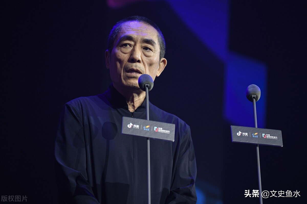 今年双十一，谢天又谢地：空军万岁！国足加油