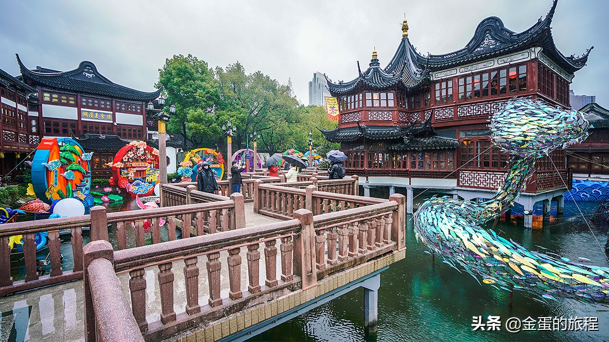 直击今年上海城隍庙豫园灯会,免费的豫园灯会在硬撑,并不建议去