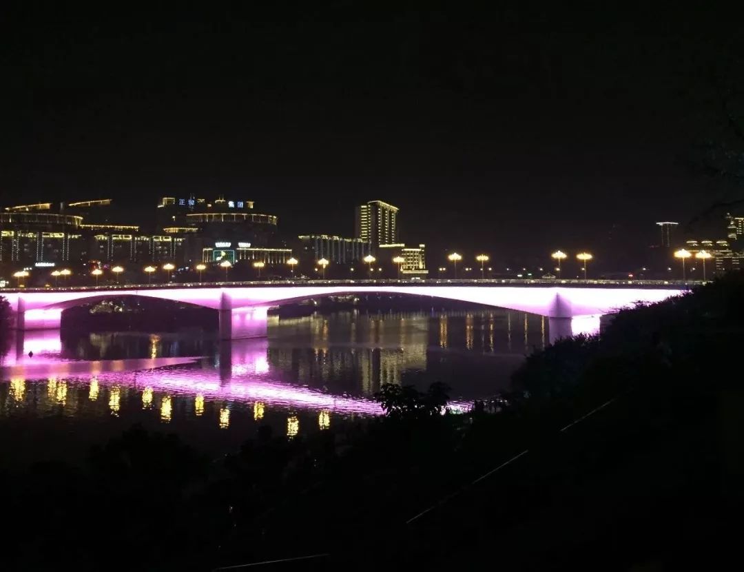 放假柳州有什么好玩的吗,柳州自助餐哪里好吃又便宜