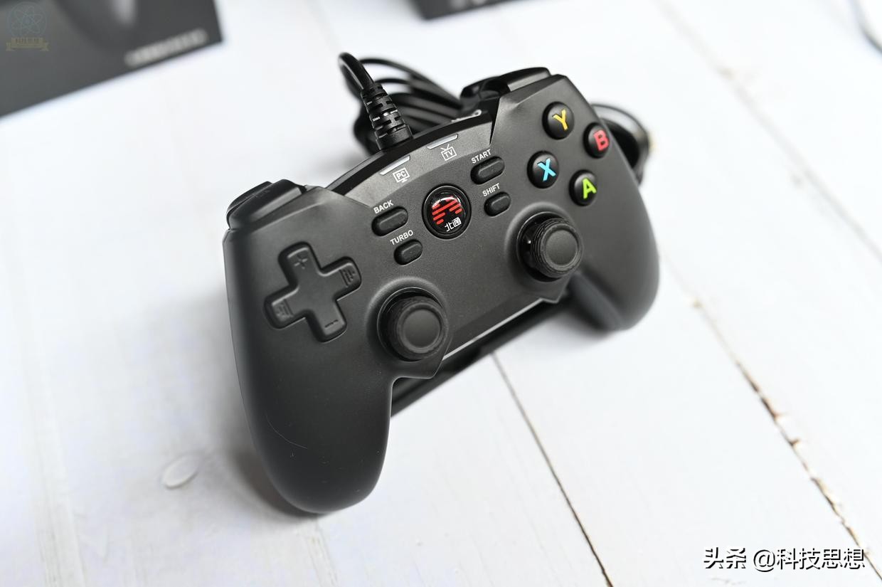 北通蝙蝠4游戏手柄上手体验,北通蝙蝠4手柄