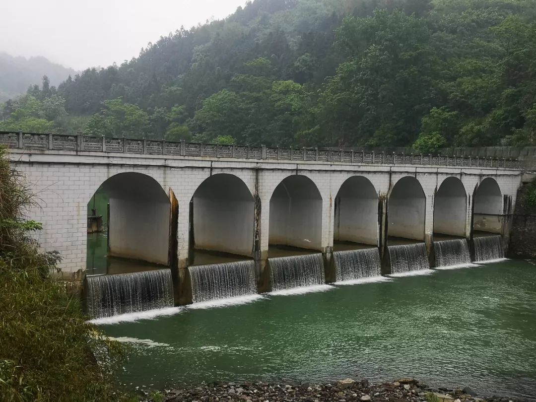 贵州中秋旅游最佳去处,贵州旅游十大景点排名中秋