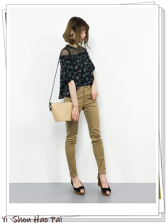 米色裤子穿搭夏天,春季米色裤子怎么搭配上衣