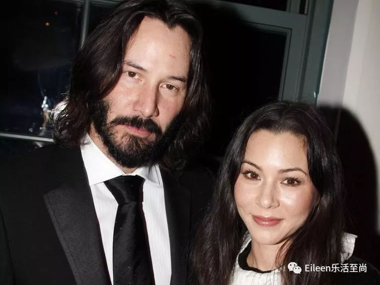 丧女失爱，辟谣无用，绝世美强惨基努·里维斯，放飞多年再遇真爱