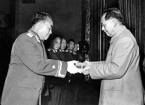 十大元帅如何评价毛主席?每个人都对他充满了崇敬之情