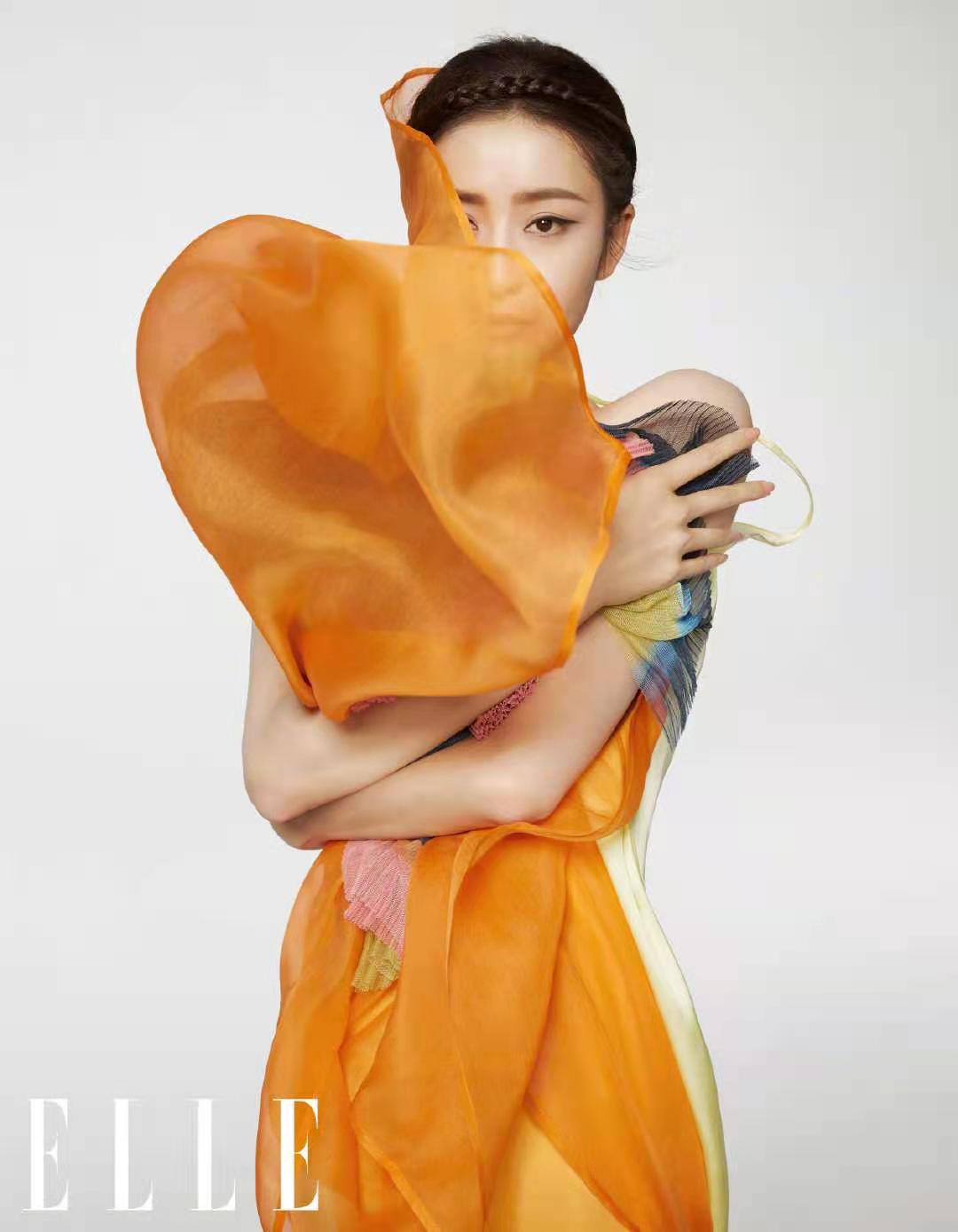 佟丽娅超短裙穿搭,佟丽娅深v礼服裙写真