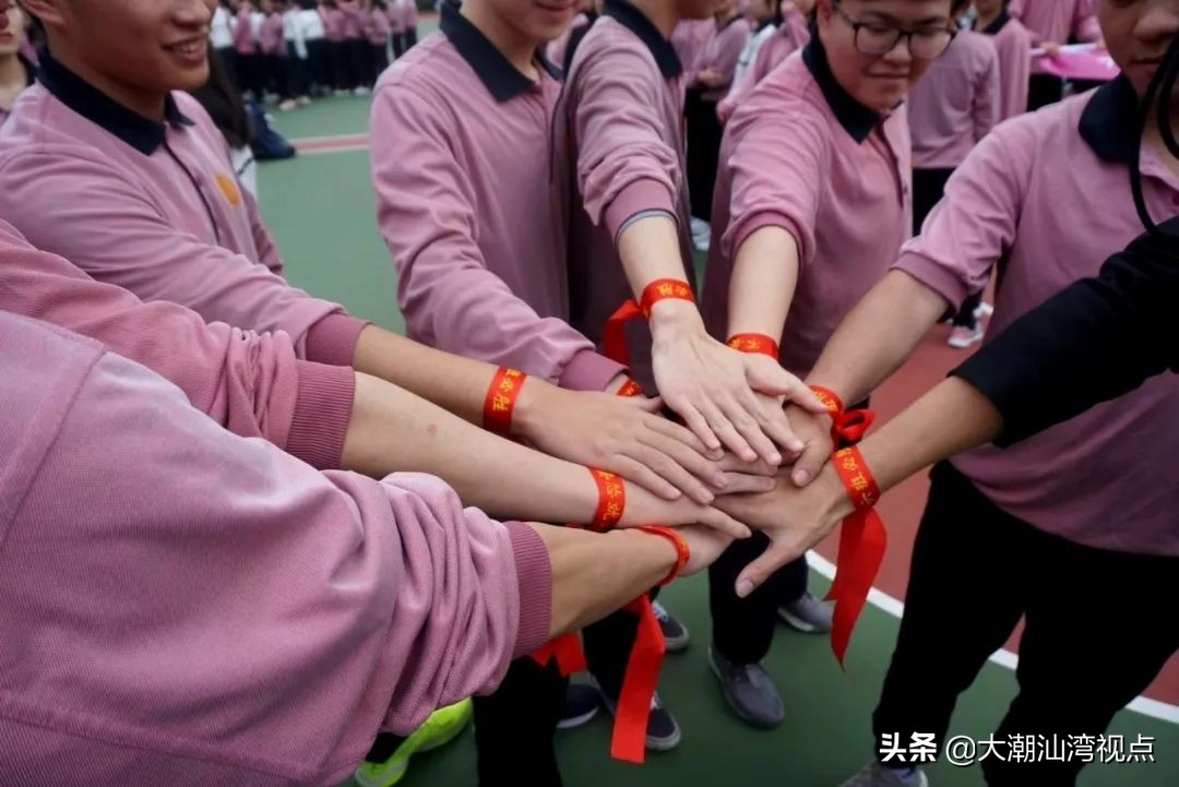 潮汕哪个学校校服最好看,潮汕校服排名前十