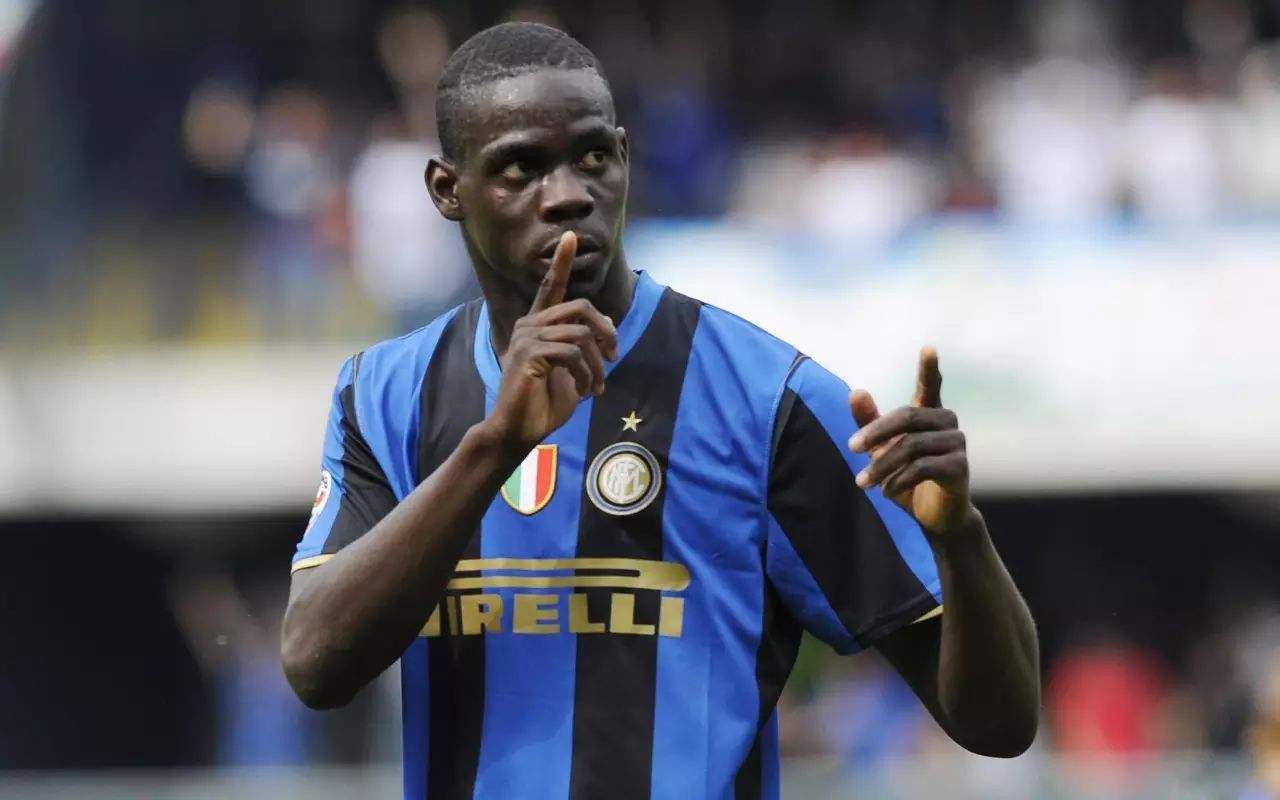 博格巴和巴洛特利谁更帅,鲁尼评价博格巴