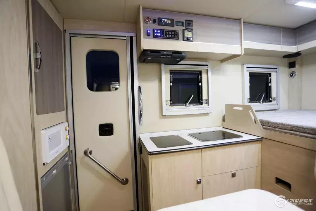 四驱带差速锁越野原厂房车,低顶四驱越野房车介绍