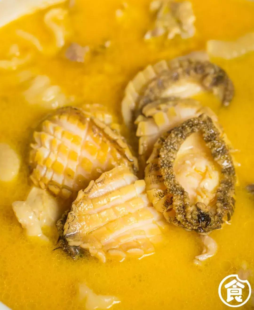 桥东爆出一锅「豪华花胶鸡」排队也要吃！还藏着一个海鲜市集