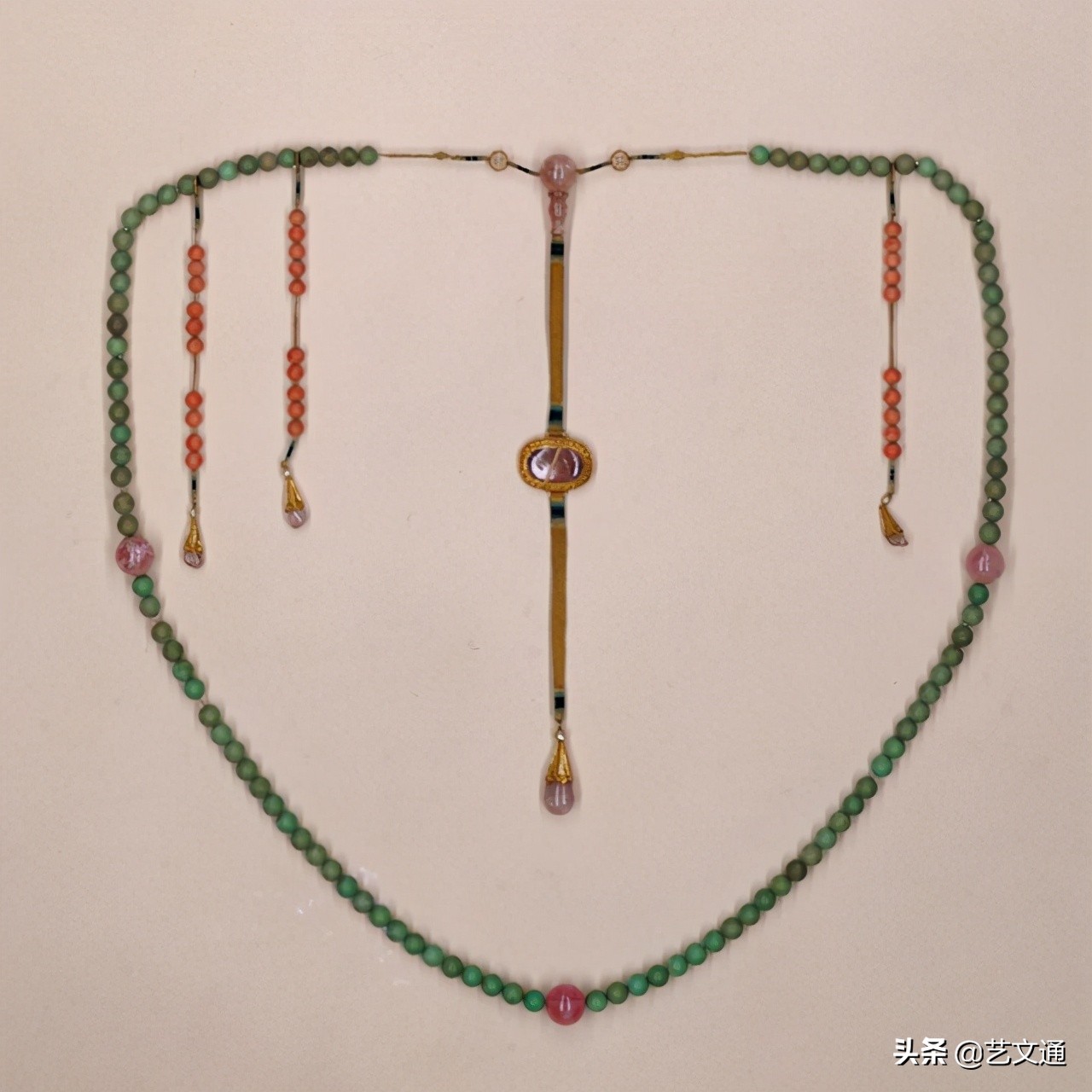 朝珠是朝廷发的吗,皇帝的朝珠值多少钱