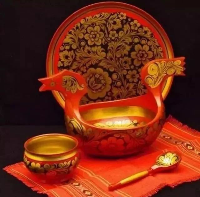 当成都遇见甜虾伏特加餐具套娃……