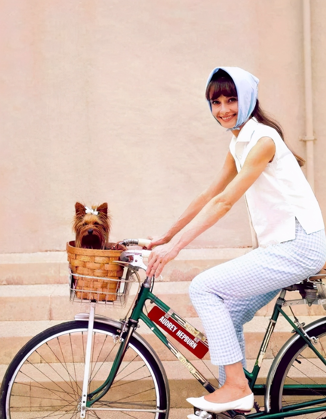 适合冬天里的丝巾,冬天丝巾的系法教程短视频