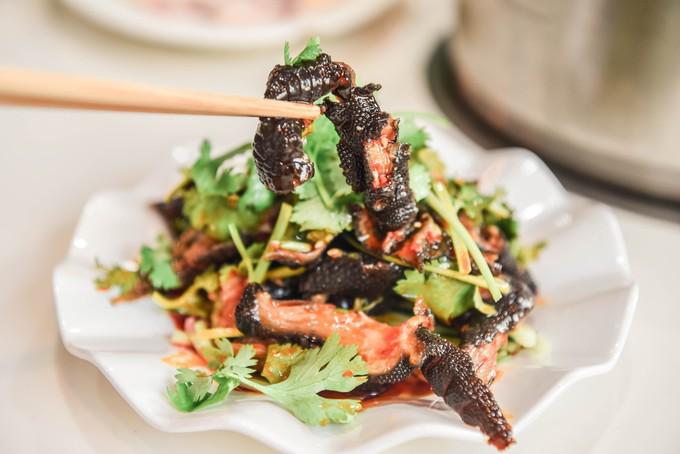 在三亚吃正宗的椰子鸡，不妨试试这两家（海南海岸行者旅行社）