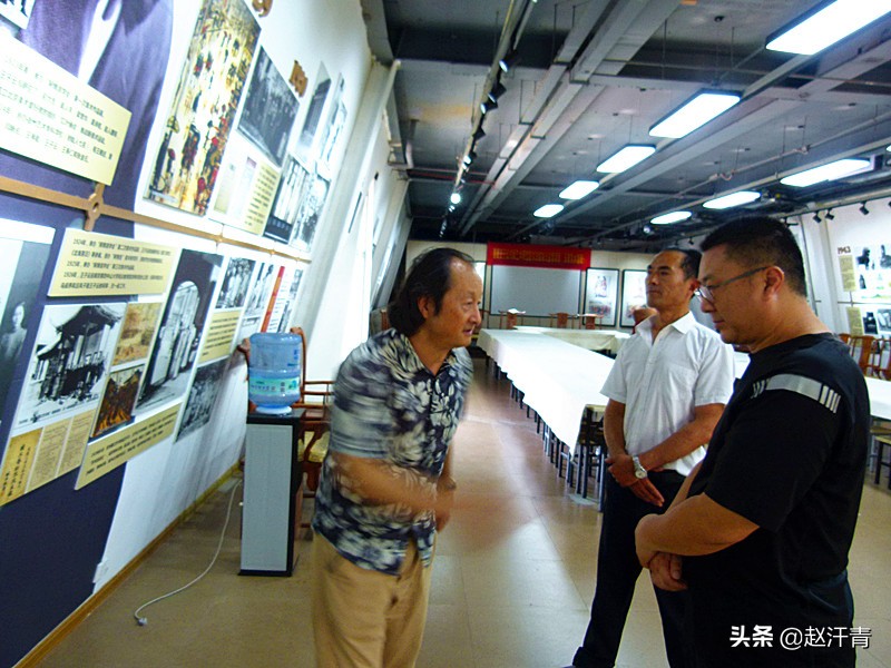 子云百年 风范永存