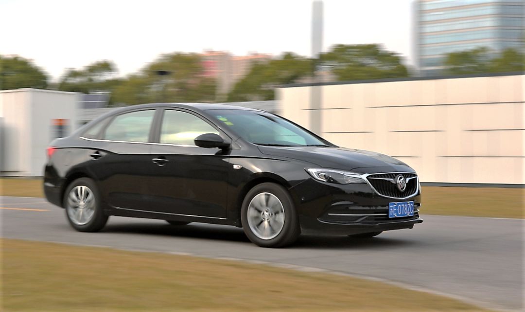 英朗2019款18t自动互联精英音响,2019款英朗18t自动互联旗舰型