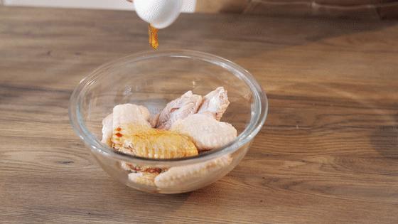 奥尔良烤翅孔做法,奥尔良烤鸡腿厨师教学