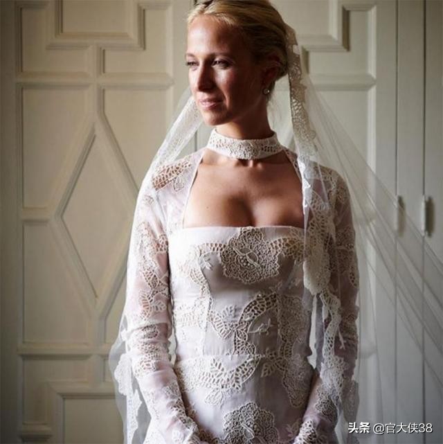 米莎·诺努，梅根·马克尔好友，让大家看看她婚礼那天的幕后情景