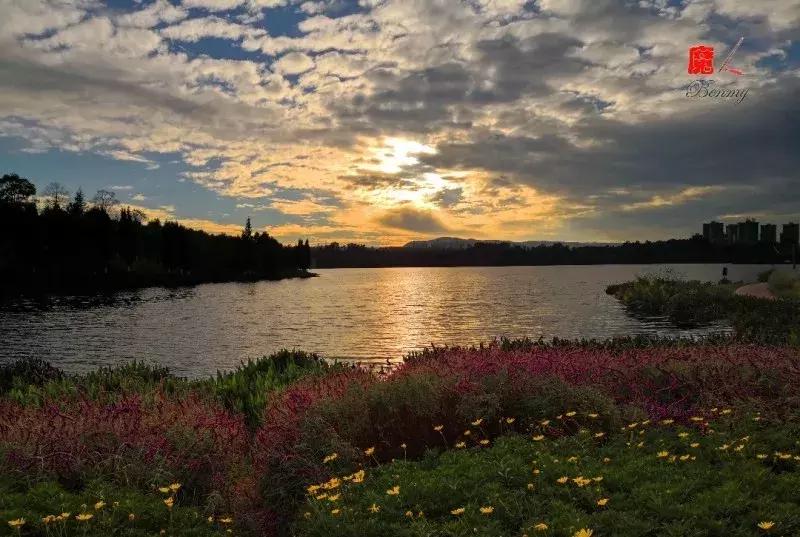 云南昆明小西湖,距离昆明3个小时车程的绝世仙境