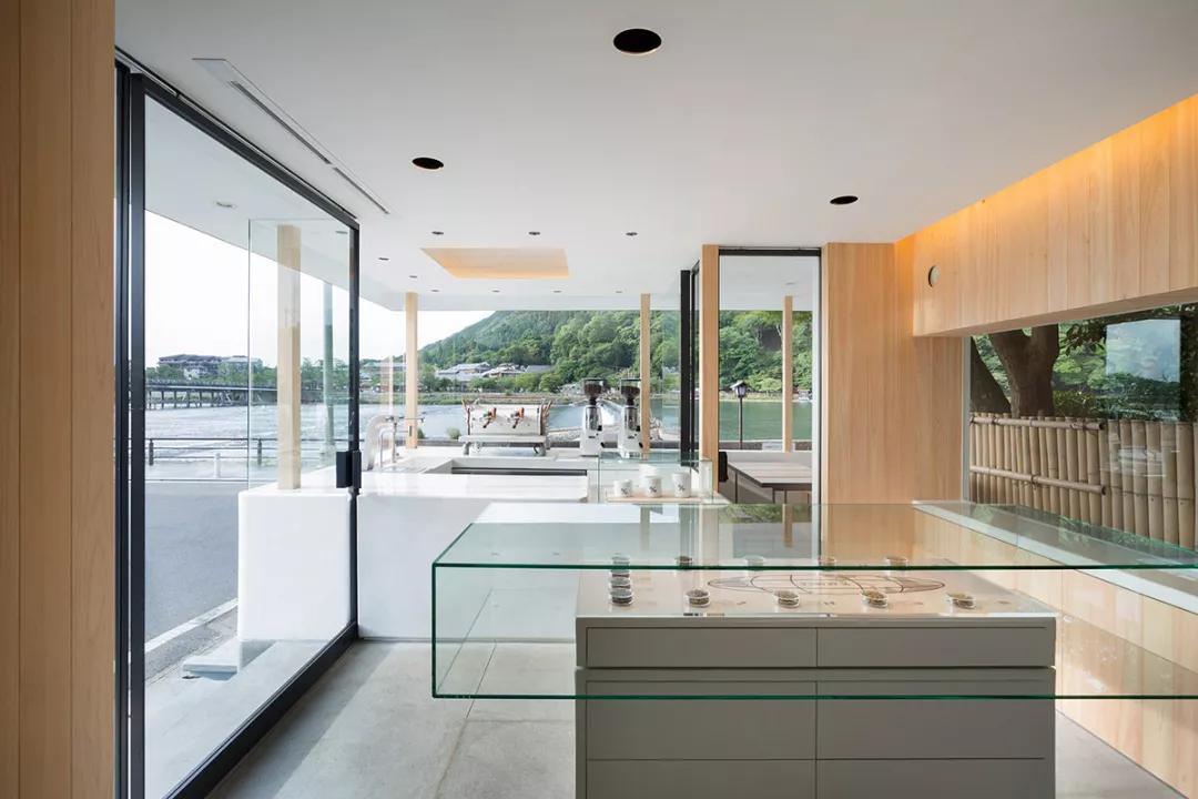 上海神秘咖啡品牌%Arabica,日本设计师青山周平、佐藤大亲自操刀