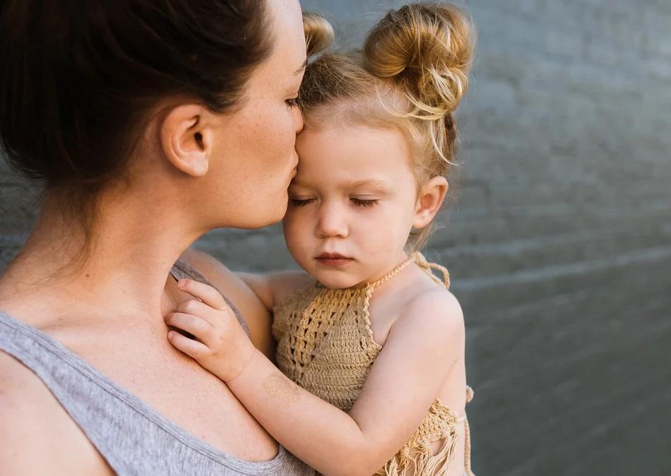 刘烨和撒贝宁老婆,洋媳妇产前产后判若两人