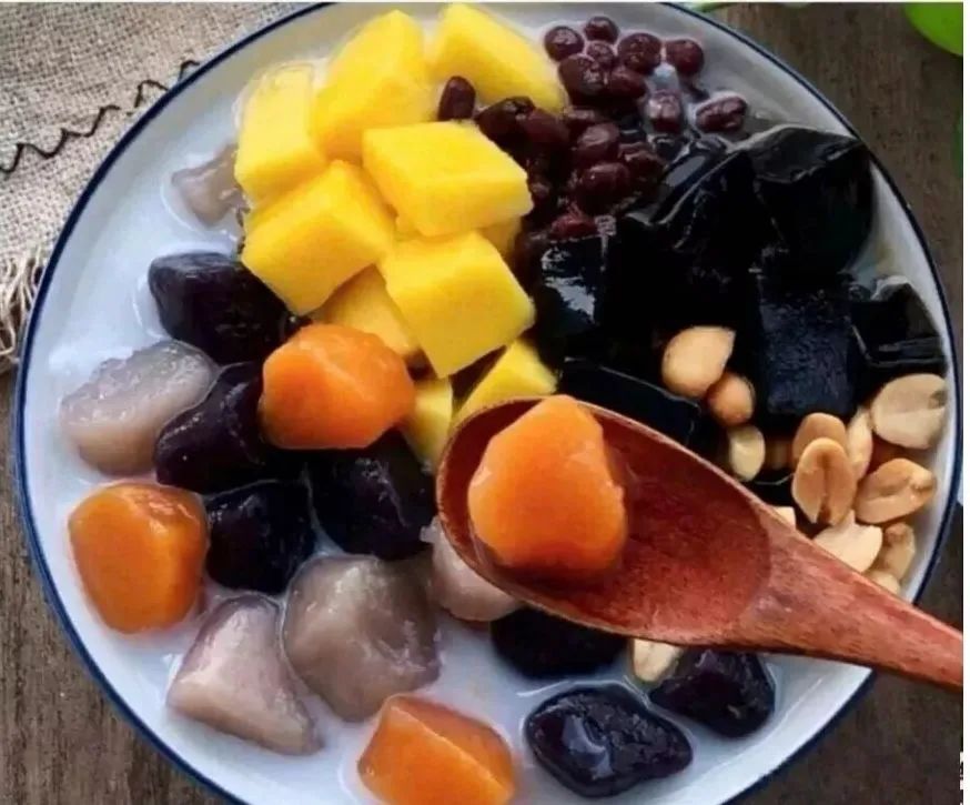 教大家另类水果捞做法味道非常棒,适合女生吃的水果捞搭配
