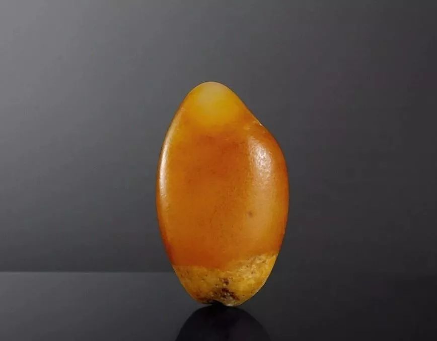 和田玉鸡油黄属于什么档次,和田玉的极品是鸡油黄