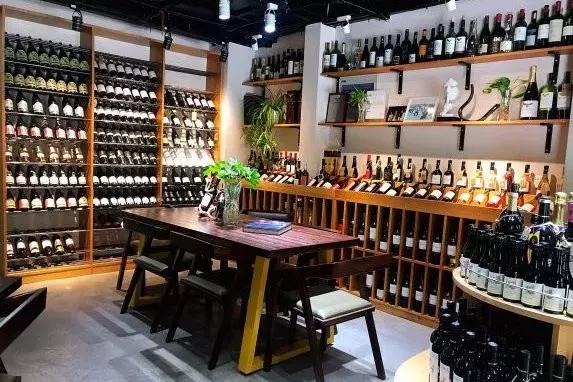 怎么在上海找店铺,走进葡萄酒专卖店