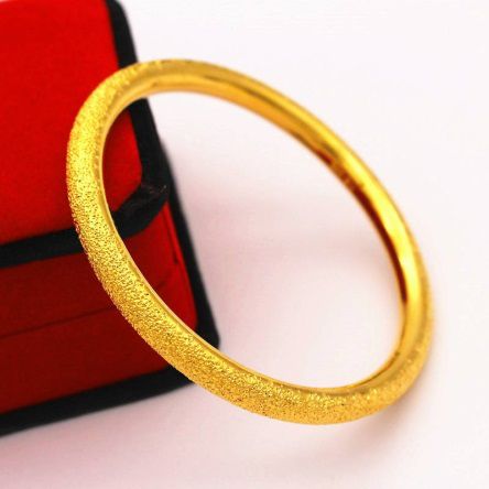 黄金手镯买光面的好还是古法的好,黄金手镯是买软金好还是硬金好