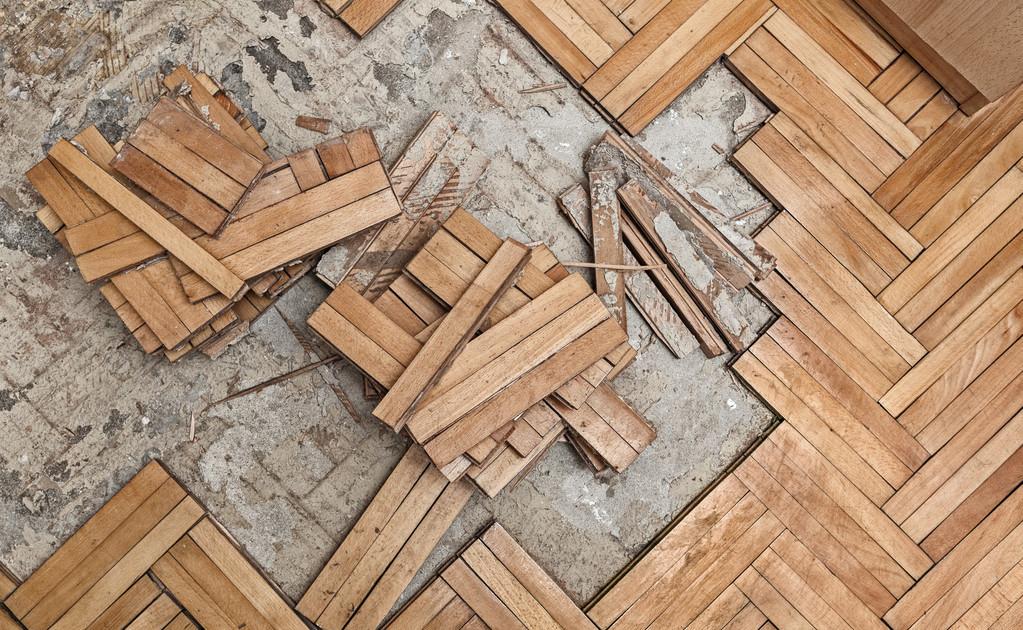 木地板拖地老是闻到一股腥味,拖地老是闻到一股腥味