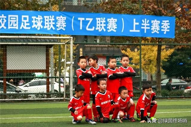 成都小学生足球理论作业爆红网络网友热议：出题老师是曼联球迷