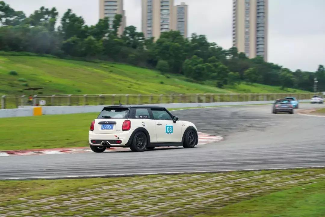 为了这场比赛，我买了一台MINI！