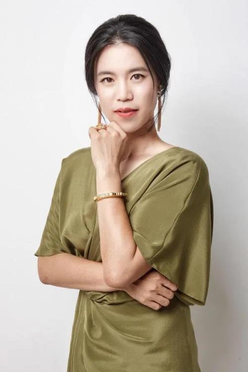 王楠患癌十六年郭斌不离不弃,王楠癌症16年丈夫不离不弃