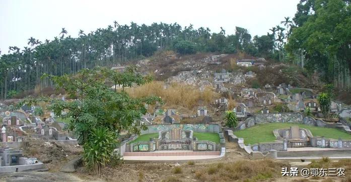 农村老话说冷棺莫入村,宁住荒坟不宿古庙的意思