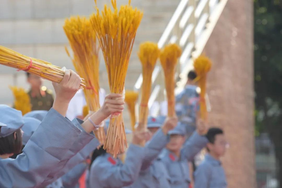 机器人在技能大赛上尬舞,世界机器人舞冠军挑战赛