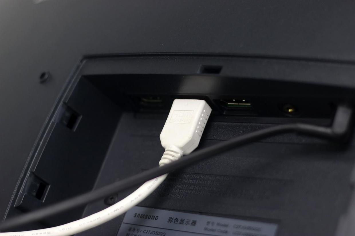 三星曲面和直面屏对比,三星曲面手机评测