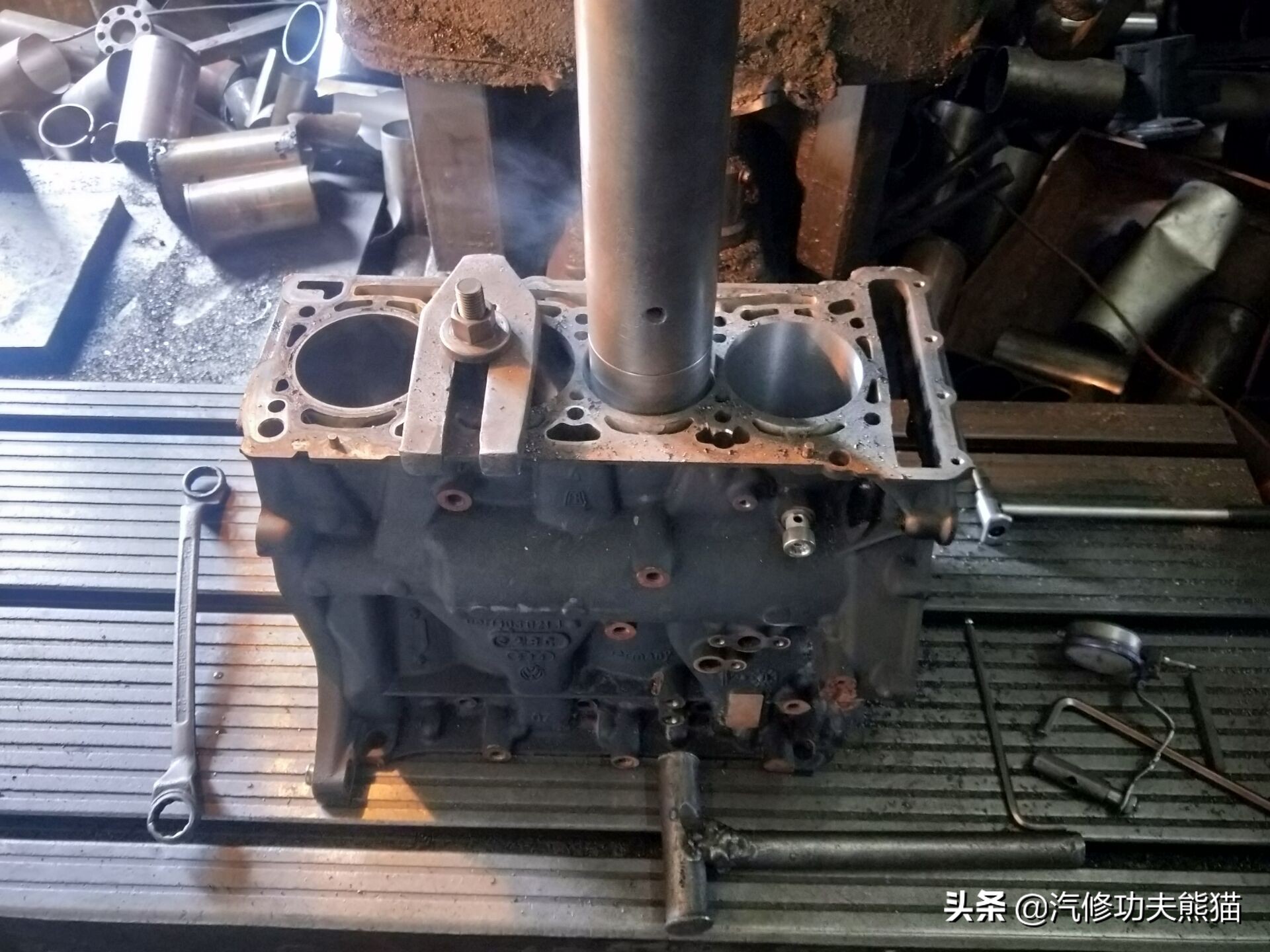 斯柯达明锐2010款2.0烧机油吗,09款斯柯达明锐1.6烧机油怎么解决