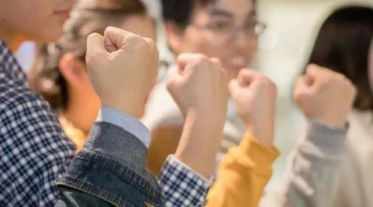 玻尿酸补水精华液智商税,玻尿酸饮品是智商税吗