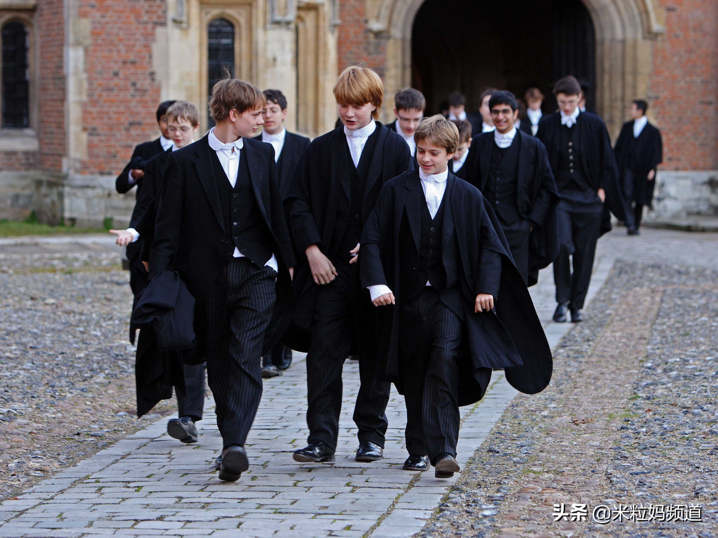 姚晨家庭背后的心酸,姚晨一家三口的生活