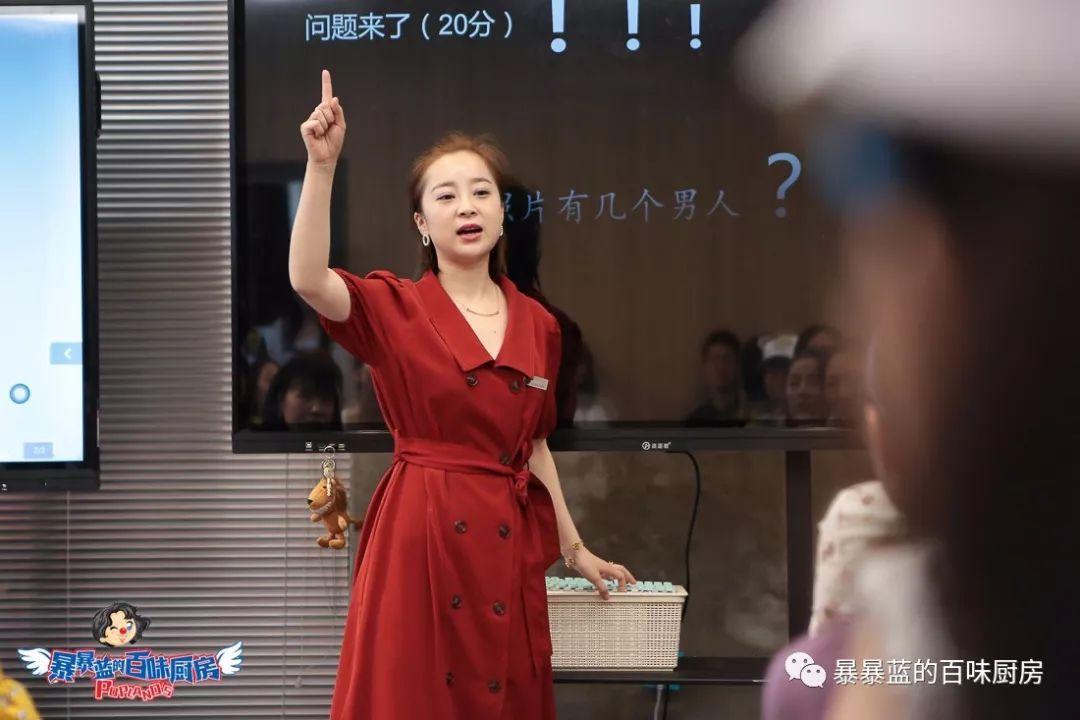 在学校怎么学好化妆技巧,化妆学校学的化妆技巧