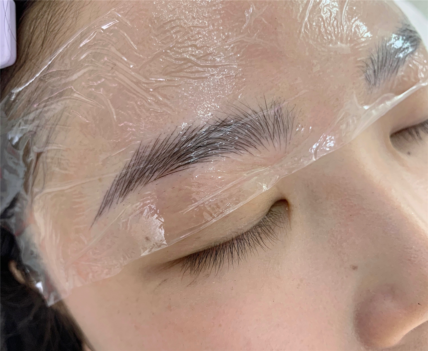 纹眉掉痂没颜色正常吗,纹绣师纹眉掉痂以后没有颜色