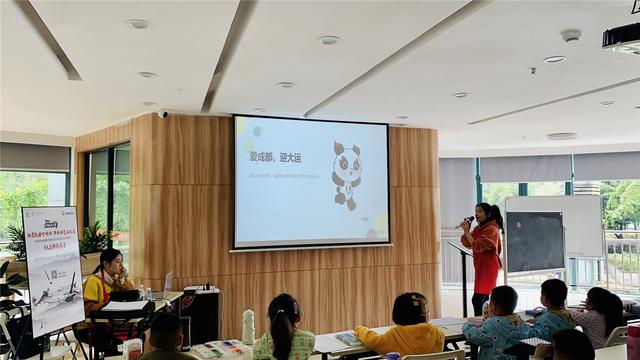 纸间流淌的社区温度——童心童画迎大运