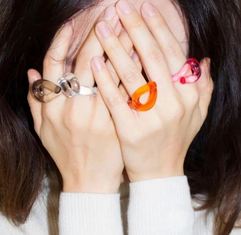 这个夏天你值得拥有的首饰系列,最流行不过时的戒指