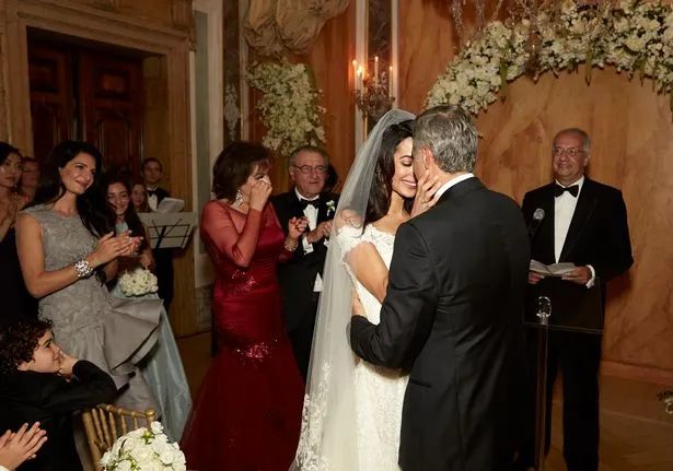 从希尔顿大小姐到舒淇，最美的婚纱从不只有一种模样