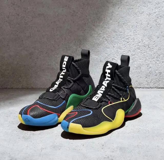 阿迪达斯probounce2018实战,阿迪达斯superstar可以实战