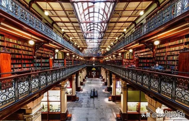 我们的人伦日用，担水砍柴，都有宇宙人生的终极道理在里面。