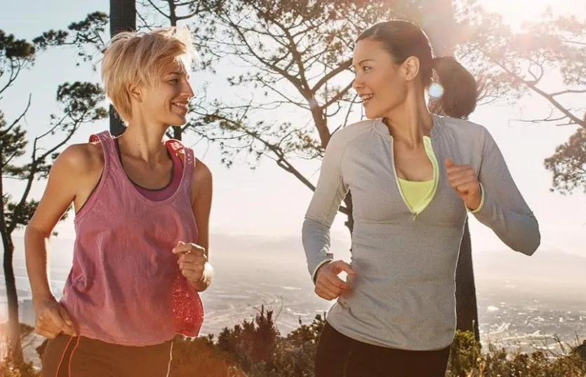 香港女王定制耳机助听器,推荐一款好用的助听器