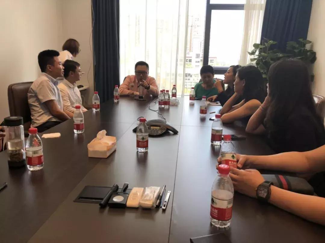 瑞信投资管理团队到访四川圣丽整形美容医院，了解医院发展情况