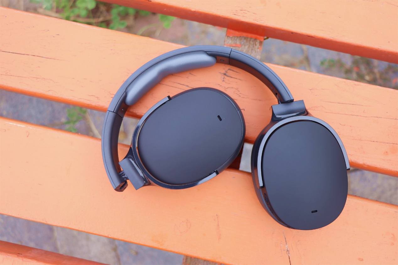 hifi头戴式无线蓝牙耳机推荐,同价位是选耳麦还是入耳式耳机